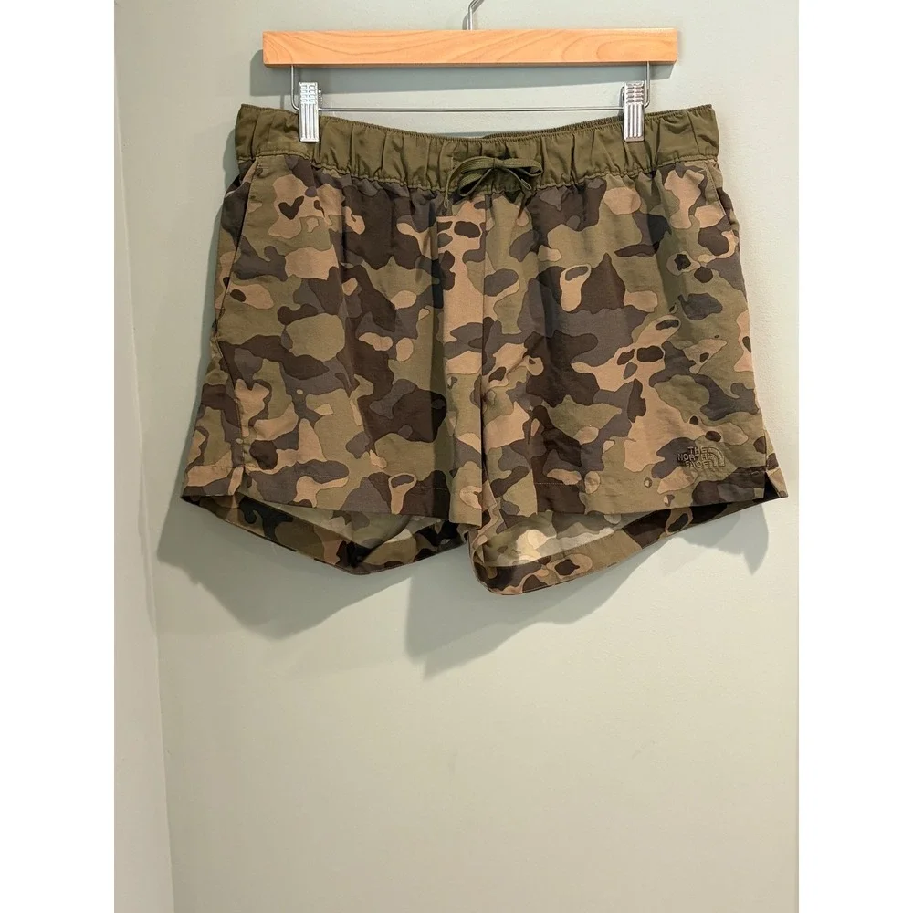 The North Face Womens‎ Class V Camo Shorts Size Large Drawstring